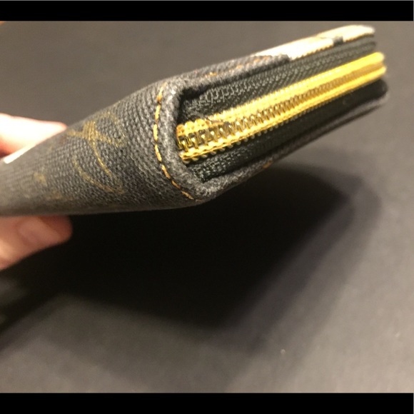 Coated Canvas Zip Around Wallet w/ A Girl On Front - Picture 6 of 8